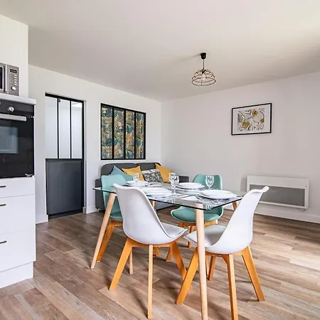 La Tisserande, Pratique Et Proche Du Puydufou Cholet