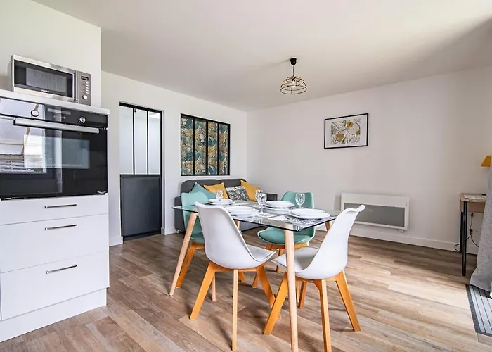 La Tisserande, Pratique Et Proche Du Puydufou Cholet